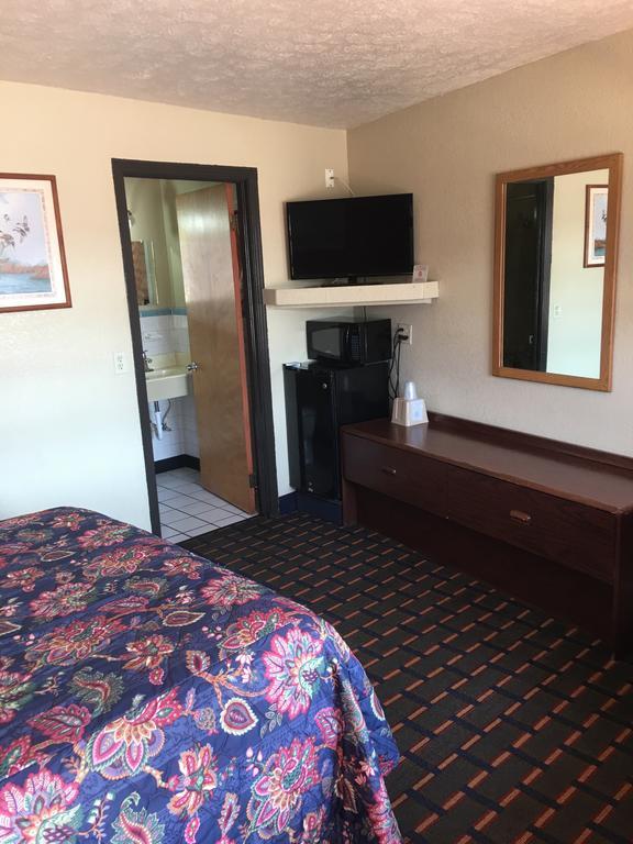 Best Value Inn Motel Sandusky マリアーナ エクステリア 写真