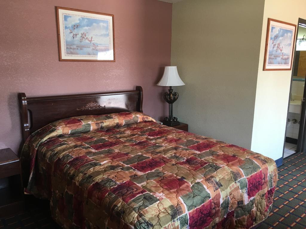 Best Value Inn Motel Sandusky マリアーナ エクステリア 写真