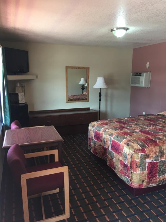 Best Value Inn Motel Sandusky マリアーナ エクステリア 写真