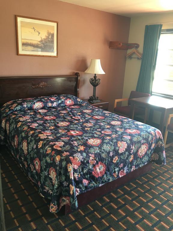 Best Value Inn Motel Sandusky マリアーナ エクステリア 写真