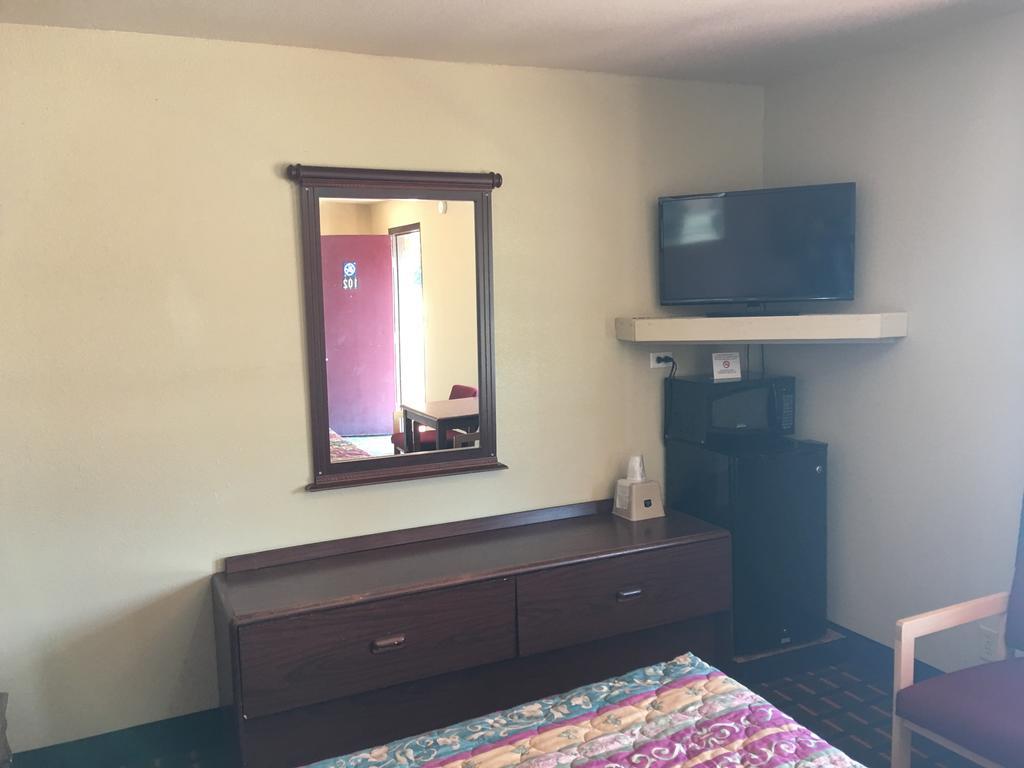 Best Value Inn Motel Sandusky マリアーナ エクステリア 写真