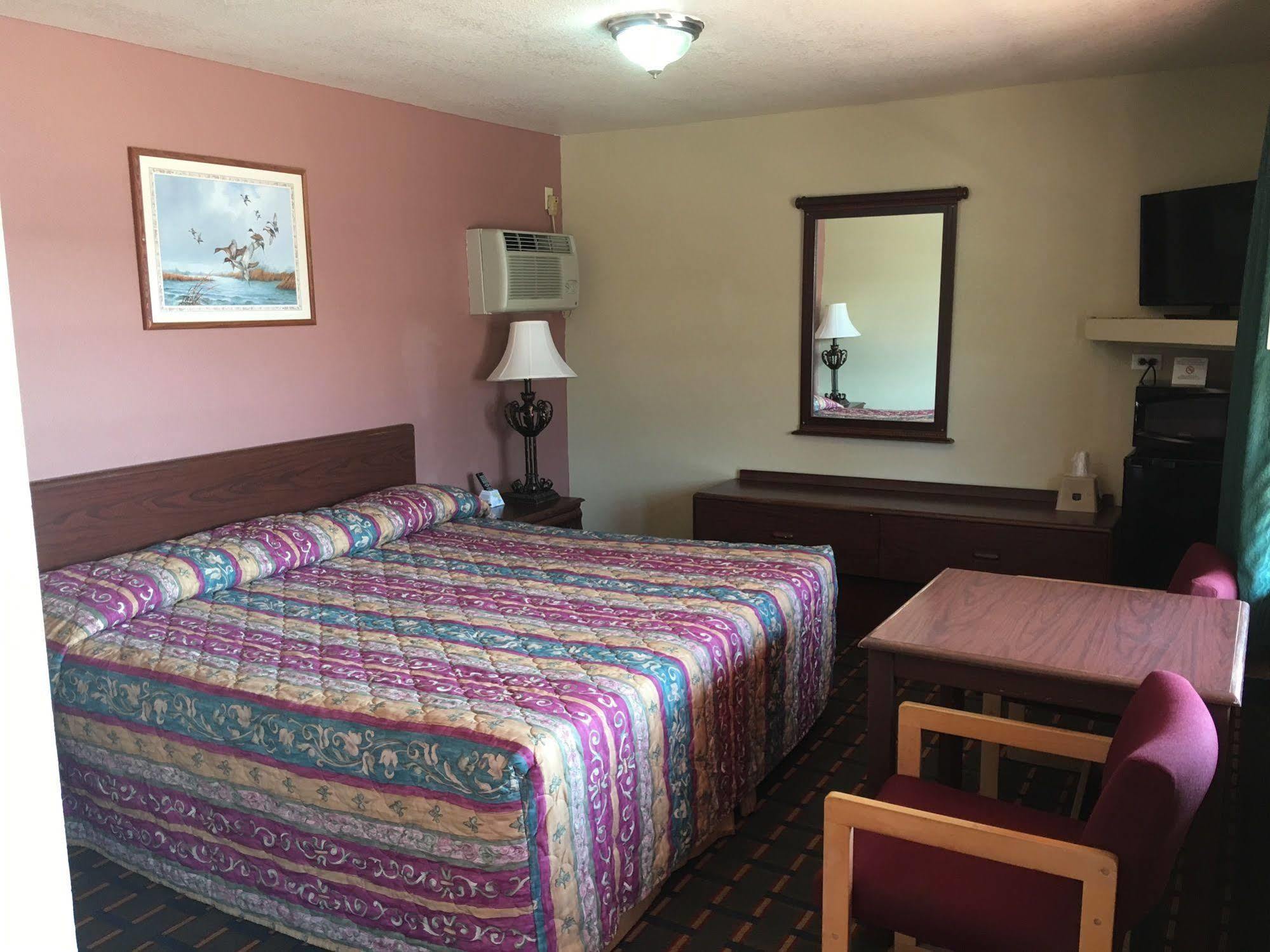 Best Value Inn Motel Sandusky マリアーナ エクステリア 写真